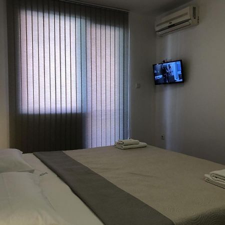 Aparthotel Elly Pomorie Bagian luar foto