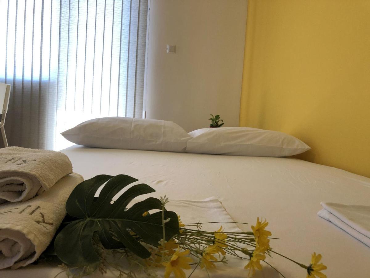 Aparthotel Elly Pomorie Bagian luar foto